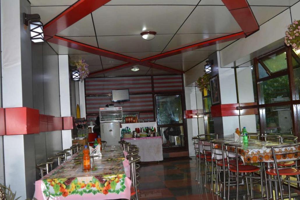 Hotel Crystal Palace Dhanaulti Exterior photo