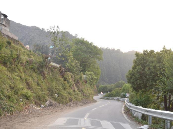 Hotel Crystal Palace Dhanaulti Exterior photo